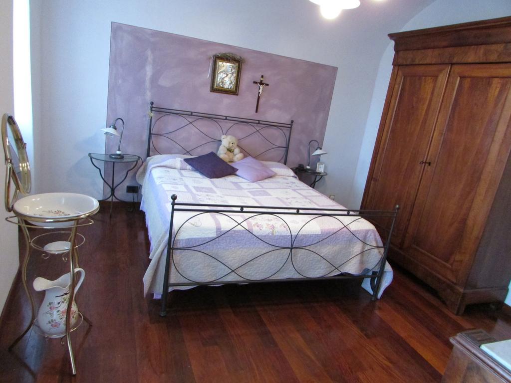 Casa Antica Rosetta Guest House Долчедо Екстериор снимка